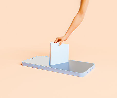 포토 JPG 해외이미지 손 신체부위 책 스마트폰 3D 잡기 마케팅 살구색 해외202309 해외포토 컬러 모션 사람 핸드폰 스마트기기 디지털합성 파일형식