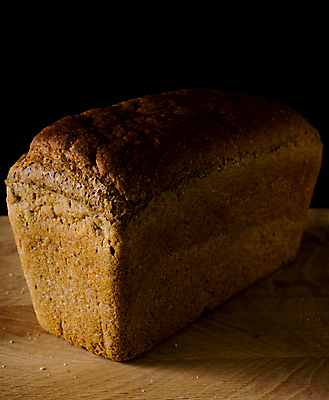 포토 JPG 해외이미지 모양 1 전통 음식 빵 조각 백그라운드 다이어트 탁자 벽돌 따뜻함 건강 요리 사람없음 목재 갈색 검은색 식사 어둠 빵집 껍질 흰색 시골 신선 맛 아침식사 낟알 시리얼 밀 굽기 싱글 유기농 서식 덩어리 내추럴 고립 제빵사 탄수화물 페스츄리 핸드메이드 호밀 맛있는 해외202309 해외포토 나무 직업 웰빙 컬러 가구 컨셉 재료 곡류 상점 구이 파일형식