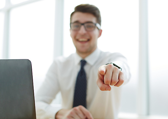 포토 JPG 해외이미지 직업 1 손 응시 남자 행복 얼굴 백그라운드 회사 비즈니스 사업가 손가락 성공 노동자 실내 한명 서기 미소 사람 손짓 성인 금융 사무실 카메라 흰색 가리킴 표현 업무 비즈니스맨 자신감 선택 종업원 경영자 발견 경영 고립 해외202309 해외포토 시선 감정 컬러 컨셉 모션 표정 내부 신체부위 경제 전자제품 작업 직장인 리더 파일형식