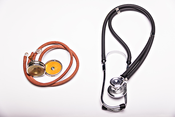 포토 JPG 해외이미지 과학 백그라운드 청진기 건강 병원 사람없음 약 의사 수확 골동품 흰색 기구 심볼 오브젝트 문서 복고 판화 고립 그런지 돌봄 옛날 해외202309 해외포토 컬러 농업 의학 의료기기 모션 미술 의료진 파일형식