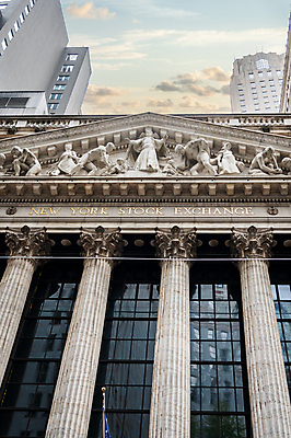 포토 JPG 해외이미지 벽 돈 비즈니스 새로움 사람없음 건물 금융 경제 글로벌 미국 도시 시장 재산 도심 주식 무역 뉴욕 투자 상업 맨해튼 랜드마크 해외202309 해외포토 건축물 산업 컨셉 북아메리카 파일형식