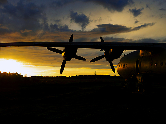 포토 JPG 해외이미지 산업 별 스포츠 사다리 교통시설 사람없음 빛 글로벌 일출 힘 전시 수확 골동품 보호 발사 충돌 은퇴 전시회 속도 복고 군용 싸움 전쟁 패배 제트기 시스템 육군 기어 한조각 공학 고립 구식 그런지 대패 재앙 지원 해외202309 해외포토 자연요소 1 교육 교통 컨셉 농업 모션 비행기 군대 노을 도구 시설 파일형식