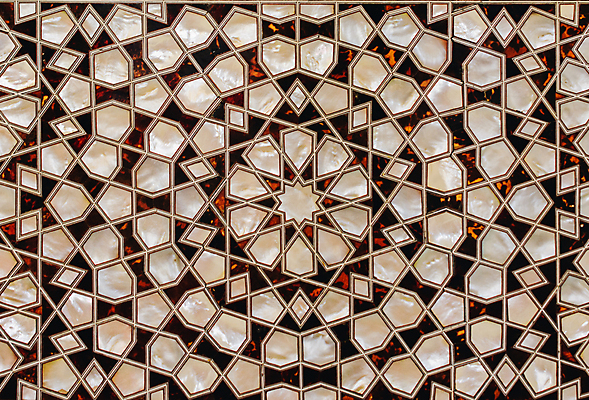 포토 JPG 해외이미지 디자인 여행 패턴 건축양식 엄마 이스탄불 미술 동양인 사람없음 내부 건물 목재 장식 숫자 문 궁전 골동품 업무 화려 역사 클래식 박물관 판화 동쪽 장인 칠면조 수공예 제국 하렘 튀르키예 해외202309 해외포토 나무 문자 건축물 건축 아시아 컨셉 고건축 무늬 재료 가족 조류 문화예술 인종 작업 공예 방향 파일형식