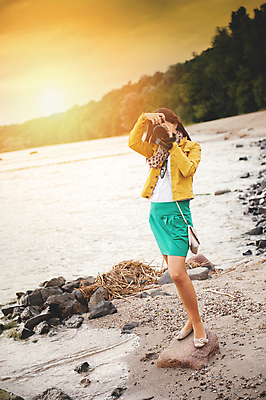 포토 JPG 해외이미지 백인 직업 1 라이프스타일 공원 여자 남자 여행 백그라운드 자연 하늘 산 한명 사람 풍경 성인 취미 야외 여름 파란색 여행객 카메라 디지털 사진촬영 봄 하이킹 장비 업무 기자 사진사 그림 슛 삼각대 해외202004 해외포토 서양인 계절 공공시설 컬러 레저 생활 전자제품 촬영 작업 작가 생태계 파일형식