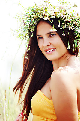 포토 JPG 해외이미지 라이프스타일 꽃 행복 꽃무늬 밭 자연 휴식 건강 한명 사람 성인 야외 초록색 화환 봄 자유 시골 신선 우아함 허브 내추럴 완벽 해외202004 해외포토 식물 1 계절 감정 컬러 컨셉 무늬 농업 생활 생태계 파일형식