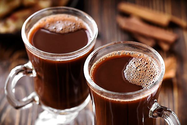 포토 JPG 해외이미지 커피 음료 음식 백그라운드 겨울 유리 탁자 디저트 따뜻함 사람없음 컵 갈색 쿠키 케이크 초콜릿 거품 가을 뜨거움 액체 달콤 코코아 카카오 맛있는 해외202004 해외포토 식기 계절 컬러 가구 재질 맛 파일형식