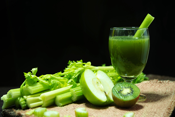 포토 JPG 해외이미지 음료 음식 줄기 조각 잎 다이어트 채소 과일 자연 유리 건강 키위 요리 사람없음 목재 컵 초록색 주스 손상 에너지 신선 칵테일 막대기 맛 사과 혼합 자르기 다발 먹기 허브 상쾌 유기농 날것 스쿼시 섞기 스무디 채식주의자 비건 맛있는 해외202309 해외포토 나무 식물 식기 웰빙 감정 스포츠 컬러 컨셉 재료 모션 재질 주류 구기 생태계 채식 파일형식