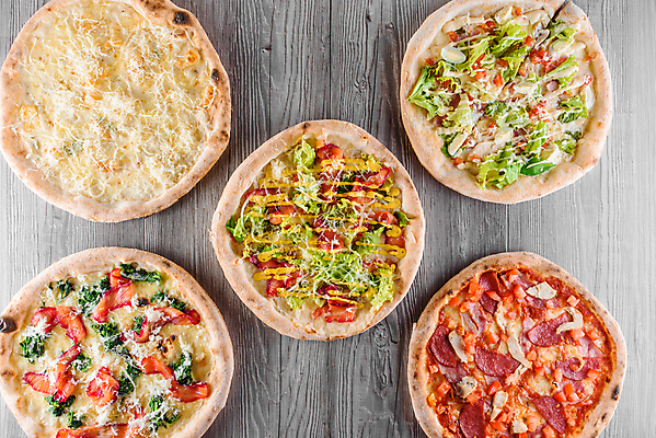 포토 JPG 해외이미지 전통 음식 토마토 채소 탁자 치즈 피자 패스트푸드 육류 3 요리 사람없음 빨간색 식사 저녁식사 버섯 이탈리아 샐러드 껍질 판넬 4 체리 그룹 폐기물 굽기 허브 준비 반죽 테이크아웃 베이컨 모음 시금치 점심식사 항공촬영 모짜렐라치즈 살라미 핸드메이드 시저 프로슈토 해외202309 해외포토 식물 유럽 뷰포인트 컬러 가구 과일 식재료 유제품 서양음식 돼지고기 한글 숫자 인스턴트 쓰레기 구이 햄 정치가 파일형식