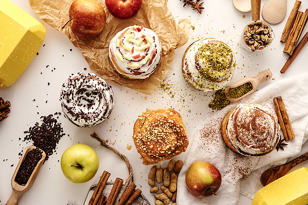 포토 JPG 해외이미지 전통 접시 음식 디저트 요리 사람없음 가로 세트 과자 식사 카페 빵집 대접 그룹 달콤 맛 설탕 두루마리 굽기 수집 메뉴 준비 브런치 모음 번 시나몬 페스츄리 많음 해외202309 해외포토 식기 빵 컨셉 한글 상점 구이 파일형식