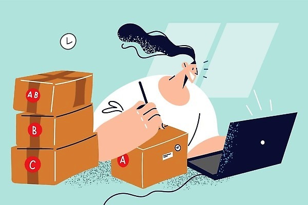 EPS 해외이미지 직업 여자 컨셉 일러스트 교통시설 노동자 미소 사람 노트북 컴퓨터 상자 사무실 화물 표현 최고 업무 배달원 종업원 우체부 창고 수화기 서비스 사인 속도 패키지 주소 분배 벡터 해외202309 해외일러스트 교통 비즈니스 표정 전자제품 운송업 작업 전화기 시설 파일형식