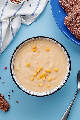 포토 JPG 해외이미지 음식 빵 패턴 다이어트 디저트 건강 핀란드 사람없음 갈색 쿠키 케이크 초콜릿 식사 흰색 달콤 맛 아침식사 설탕 굽기 흰배경 내추럴 고립 맛있는 해외202309 해외포토 컬러 백그라운드 컨셉 무늬 북유럽 구이 파일형식