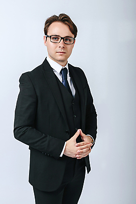 포토 JPG 해외이미지 모델 직업 응시 교육 남자 안경 지도 회사 사업가 성공 넥타이 설계 아이디어 한명 서기 사람 정장 금융 경제 믿음 표현 업무 비즈니스맨 자신감 상담원 대표 중개인 만족 컨설턴트 경영자 투자 책임자 보험 변호사 경영 염원 정중 해외202309 해외포토 1 시선 잡화 옷 감정 컨셉 비즈니스 모션 작업 직장인 사무원 전문직 상담 리더 파일형식