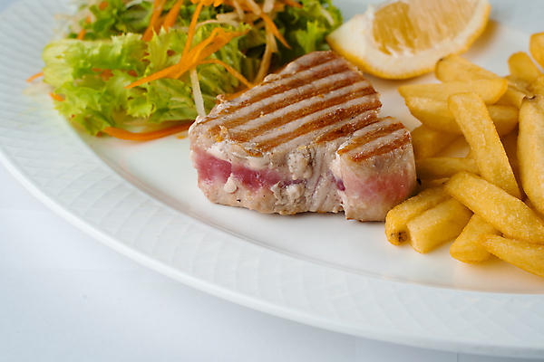 포토 JPG 해외이미지 접시 음식 백그라운드 채소 감자 건강 육류 어류 스테이크 사람없음 빨간색 식당 식사 저녁식사 당근 샐러드 튀김 흰색 그릴 상추 바비큐 굽기 참치 레몬 해산물 프랑스어 오메가 해외202309 해외포토 문자 식기 컬러 과일 식재료 주방용품 뿌리채소 서양음식 상점 수중동물 구이 파일형식