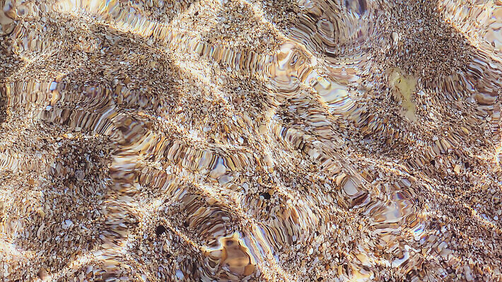 포토 JPG 해외이미지 물결 모래 파도 바다 여행 백그라운드 패턴 자연 표면 추상 휴가 바닥 따뜻함 풍경 사람없음 물 여름 파란색 빛 강 햇빛 뷰티 반사 수중 수영 젖음 신선 투명 액체 수분 질감 노려봄 내추럴 터키석 현재 해외202309 해외포토 자연요소 계절 컬러 컨셉 무늬 표정 태양 수상스포츠 보석 생태계 파일형식