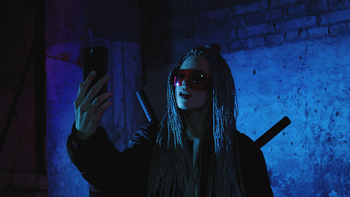 포토 JPG 해외이미지 도로 스포츠 분홍색 포즈 교통시설 거리 돌담 한명 빛 운동 자전거 검은색 어둠 힘 운전 자유 오토바이 수확 안개 도시 바퀴 운전사 승차 야간 셀프카메라 아스팔트 가죽 서비스 속도 복고 네온 엔진 자작나무 모터 라이더 레이서 바이크레이서 자외선 차고 스타일 해외202309 해외포토 자연요소 나무 직업 1 길 컬러 교통 컨셉 농업 모션 날씨 건강 사람 담장 바이크 사진촬영 돌_바위 시설 파일형식