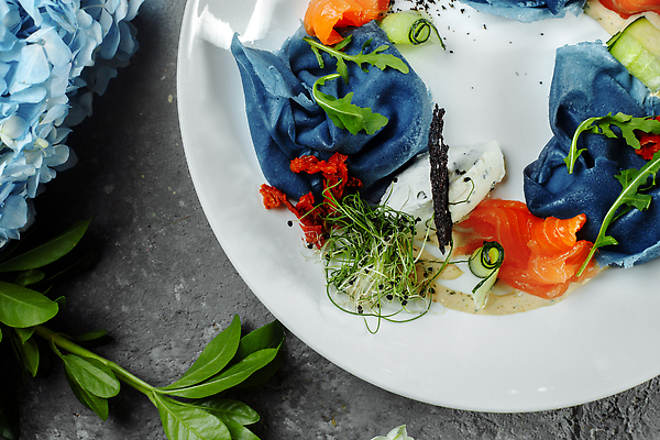 포토 JPG 해외이미지 전통 접시 음식 조각 다이어트 채소 재료 건강 어류 요리 사람없음 빨간색 초록색 식당 식사 저녁식사 흰색 신선 맛 아침식사 먹기 가득함 해산물 크림 준비 롤 부드러움 연어 레시피 훈제 팬케이크 점심식사 폭식 러시아인 스터핑 얇은 절임 짠맛 핸드메이드 크레이프 맛있는 해외202309 해외포토 서양인 식기 컬러 컨셉 모션 디저트 케이크 상점 수중동물 감각 파일형식