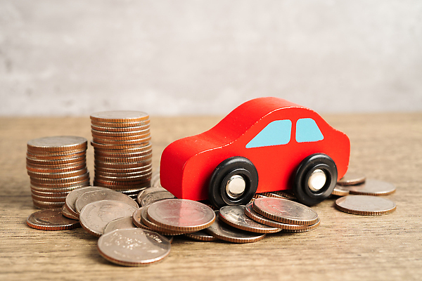 포토 JPG 해외이미지 모델 손 여자 백그라운드 컨셉 돈 비즈니스 교통시설 자동차 새로움 사람없음 책 빨간색 금융 경제 장난감 동전 쪽지 미니어처 저축 계산기 유로 성장 절약 시장 구매 작음 가격 심볼 오브젝트 투자 이익 보험 대출 임대 자동 비용 해외202309 해외포토 육상교통 컬러 교통 문구용품 사람 신체부위 쇼핑 모형 장비 재산 크기 시설 파일형식