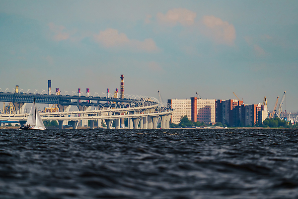 포토 JPG 해외이미지 모래 바다 섬 요트 부동산 새로움 항해 파노라마 풍경 해변 사람없음 건물 물 도시풍경 모래사장 탑 힘 황혼 일몰 만 보트 고속도로 재산 고급 정상 저녁 기중기 파이프 오르기 러시아 개발 구역 땅바닥 러시아인 복잡 프로젝트 해외202309 해외포토 자연요소 서양인 건축물 유럽 도로 컨셉 배_교통 모션 바닥 촬영기법 금융 노을 도시 중장비 야간 파일형식