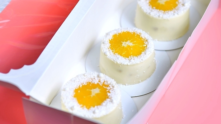 포토 JPG 해외이미지 전통 접시 열매 클리핑패스 음식 조각 백그라운드 오렌지 과일 탁자 디저트 건강 요리 사람없음 장식 빨간색 초록색 뷰티 케이크 식당 축제 흰색 축하 신선 원형 체리 달콤 맛 잼 설탕 굽기 크림 토핑 코코넛 고립 마멀레이드 부스러기 시나몬 페스츄리 핸드메이드 맛있는 해외202309 해외포토 도형 식물 식기 빵 컬러 가구 컨셉 상점 소스_음식 구이 파일형식