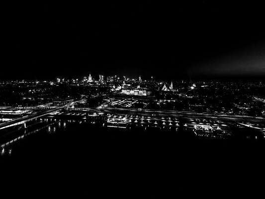 포토 JPG 해외이미지 유럽 여행 건축양식 하늘 지붕 휴가 조명 거리 주택 안테나 파노라마 풍경 사람없음 야외 건물 여름 도시풍경 여행객 탑 가을 도시 도심 야간 박물관 장면 타운 기념물 스카이라인 폴란드 구시가지 드론 랜드마크 수도권 옛날 조감도 해외202309 해외포토 자연요소 건축물 계절 건축 나라 통신 촬영기법 사람 지역 파일형식