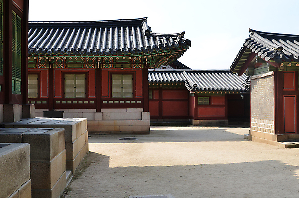 포토 JPG 해외이미지 전통 디자인 외관 아시아 종교 문화 선 여행 불교 건축양식 하늘 지붕 주택 건조 서울 한국 미술 동양인 여러명 사람없음 야외 건물 뷰티 귀여움 마을 믿음 사찰 역사 남쪽 사실 솜씨 신앙심 해외202309 해외포토 건축물 건축 감정 나라 다수 컨셉 종교건축 문화예술 사람 인종 방향 파일형식