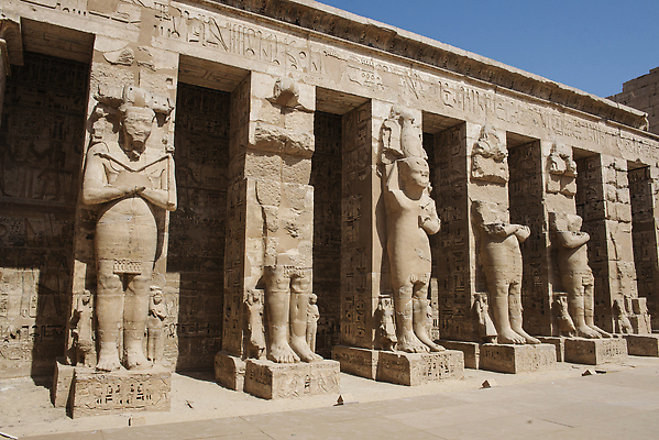 포토 JPG 해외이미지 종교 문화 여행 건축양식 아프리카 하늘 이집트 미술 사람없음 조각상 머리 바위 기록 사찰 역사 재산 큼 땅 폐허 천연기념물 고고학 랜드마크 숭배 옛날 파라오 파멸 해외202309 해외포토 교육 건축 나라 컨셉 종교건축 문화예술 신체부위 금융 조형물 돌_바위 크기 파일형식 소멸