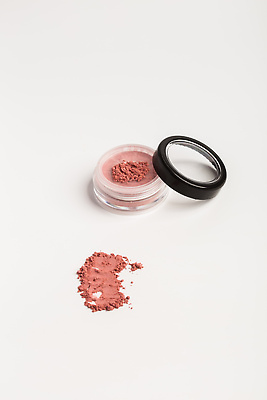 포토 JPG 해외이미지 백그라운드 사람없음 뷰티 화장품 뚜껑 흰색 화려 가루 해외202309 해외포토 컬러 컨셉 파일형식