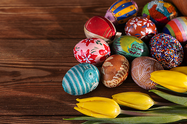 포토 JPG 해외이미지 식물 전통 꽃 기독교 종교 무늬 꽃무늬 패턴 휴가 기념 사람없음 장식 컬러풀 노란색 여러개 튤립 그리기 그룹 수집 배열 심볼 부활절계란 수공예 구성 나란히 신앙심 특별함 핸드메이드 많음 갈색배경 해외202309 해외포토 컬러 다수 백그라운드 컨셉 모션 부활절 갈색 계란 공예 파일형식