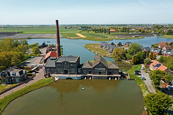 포토 JPG 해외이미지 유럽 산업 문화 여행 건축양식 자물쇠 안테나 사람없음 야외 건물 물 여행객 장비 중세 역사 재산 역 수증기 네덜란드 시설 공학 펌프 천연기념물 배수구 경영 랜드마크 옛날 해외202309 해외포토 자연요소 건축물 교육 건축 나라 비즈니스 통신 교통시설 사람 금융 파일형식