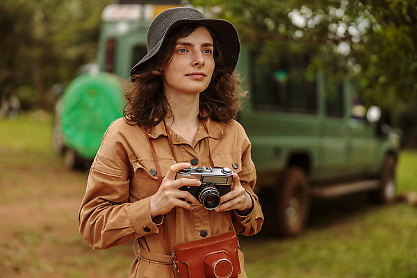 포토 JPG 해외이미지 백인 여자 행복 여행 포즈 백그라운드 컨셉 밭 아프리카 자동차 자연 휴가 한명 사람 상반신 성인 야외 뷰티 여행객 맑음 자유 시골 지프 사파리 나미비아 사바나 카피스페이스 해외202309 해외포토 서양인 1 감정 나라 육상교통 농업 승용차 날씨 공백 생태계 남아프리카 파일형식