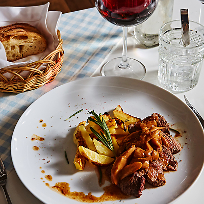 포토 JPG 해외이미지 전통 접시 음식 백그라운드 채소 부분 양파 감자 건강 육류 돼지고기 스테이크 요리 사람없음 목재 주방 검은색 식사 저녁식사 치킨 버섯 샐러드 소고기 튀김 시골 뜨거움 프라이팬 맛 그릴 가슴 굽기 먹기 유기농 후추 프랑스어 점심식사 등심 백리향 스타일 맛있는 해외202309 해외포토 나무 문자 식기 웰빙 컬러 컨셉 식재료 재료 모션 주방용품 서양음식 신체부위 구이 향신료 닭고기요리 파일형식