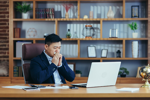 포토 JPG 해외이미지 직업 손 컨셉 비즈니스 건강 한명 사람 동양인 치료 스마트폰 컴퓨터 사무실 약 일본 고통 추위 잡기 작업 비즈니스맨 열 조직 호흡기관 질병 불기 종업원 경영자 코 냅킨 감염 전염 안심 나쁜 기침 면역력 재채기 전염병 해로움 해외202309 해외포토 1 남자 감정 아시아 의학 모션 육류 인종 신체부위 전자제품 핸드폰 스마트기기 직장인 장기_의학 리더 파일형식