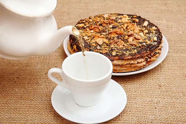 포토 JPG 해외이미지 접시 음식 조각 백그라운드 탁자 디저트 요리 사람없음 컵 케이크 주방 초콜릿 흰색 신선 붓기 달콤 찻주전자 설탕 굽기 먹기 삼베 퍼프 페스츄리 핸드메이드 맛있는 해외202309 해외포토 식기 빵 컬러 가구 모션 주전자 맛 구이 파일형식 천_직물