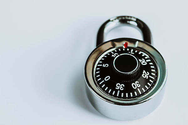 포토 JPG 해외이미지 1 백그라운드 컨셉 비즈니스 아이디어 자물쇠 실내 경비 안전 사람없음 숫자 금속 검은색 힘 침묵 흰색 닫기 암호 보호 비밀 철 입장 오브젝트 싱글 잠금 보안 패드 고립 철강 접근 해외202309 해외포토 문자 컬러 모션 재질 내부 소리 파일형식