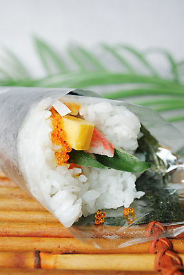 포토 JPG 해외이미지 전통 아시아 음식 채소 밥 치즈 어류 동양인 사람없음 식당 일본 요리사 식사 저녁식사 초밥 매트 신선 해조류 고추냉이 먹기 장어 해산물 날것 롤 연어 점심식사 캐비아 일본음식 맛있는 해외202309 해외포토 직업 나라 식재료 모션 유제품 인종 상점 수중동물 양념 해양식물 파일형식