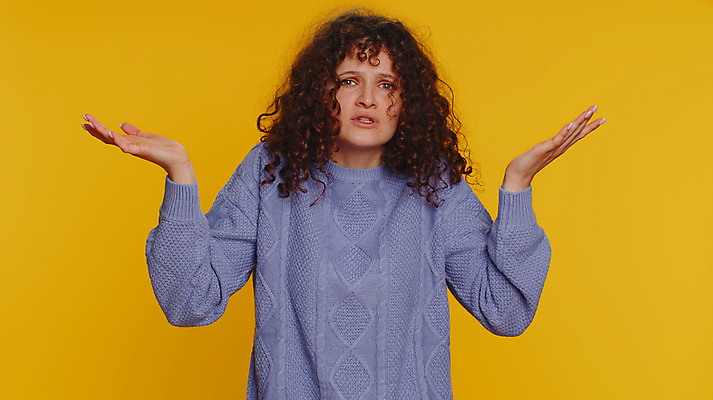 포토 JPG 해외이미지 백인 여자 청소년 스트레스 갈색머리 실내 한명 10대 유행 분노 짜증 표현 좌절 질문 충돌 싸움 문제 팔 불만 의문 고립 노란배경 부정적 비명 어려움 위기 트러블 혼자 힙스터 카피스페이스 해외202309 해외포토 서양인 1 헤어스타일 패션 감정 백그라운드 컨셉 모션 사람 내부 신체부위 노란색 공백 파일형식