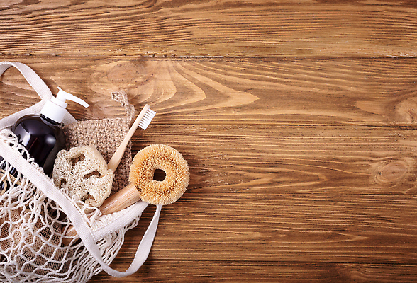 포토 JPG 해외이미지 사람없음 바구니 재활용 칫솔 오브젝트 수세미 공병 친환경제품 제로웨이스트 해외202309 해외포토 위생용품 그린캠페인 사회이슈 친환경 병_담는 파일형식