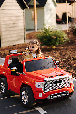 포토 JPG 해외이미지 공원 행복 감정 도로 어린이 밧줄 스포츠 장난 모션 자동차 자연 놀이 한명 웃음 사람 소년 야외 빨간색 장난감 기쁨 운전 잡기 도시 그룹 미끄럼틀 놀이터 그네 그림 긍정 배드민턴 해외202309 해외포토 1 공공시설 남자 길 줄 육상교통 컬러 컨셉 교통시설 표정 구기 놀이기구 생태계 파일형식