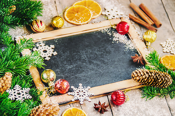 포토 JPG 해외이미지 나무 배너 백그라운드 크리스마스 겨울 텍스트 공 가족 휴가 전등 새로움 매달리기 선물 사랑 사람없음 목재 장식 빨간색 초록색 상자 뷰티 화환 놀람 기쁨 수확 흰색 시골 축하 인사 소나무 돼지 신용카드 황금 연도 주기 질감 내추럴 구성 많음 카피스페이스 해외202309 해외포토 식물 계절 기념일 꽃 감정 컬러 컨셉 농업 재료 포유류 관계 모션 조명 표정 금융 공백 예절 파일형식