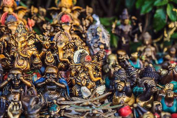 포토 JPG 해외이미지 전통 접시 디자인 아시아 문화 조각 여행 백그라운드 패턴 선반 거리 창조 선물 미술 사람 동양인 사람없음 목재 장식 바구니 마을 상점 피규어 흰색 화려 시장 오브젝트 질감 발리 인도네시아 기념품 코코넛 소매 수공예 내추럴 수공예품 이국적 핸드메이드 스타일 해외202309 해외포토 나무 식기 나라 컬러 섬 가구 컨셉 무늬 과일 재료 문화예술 인종 미니어처 공예 공예품 파일형식