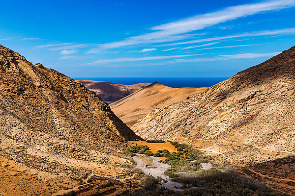 포토 JPG 해외이미지 공원 도로 모래 섬 여행 자연 하늘 휴가 산 파노라마 국립공원 풍경 사람없음 야외 파란색 컬러풀 뷰티 갈색 계곡 바위 시골 스페인 언덕 화산 산맥 건조기후 해외202309 해외포토 공공시설 유럽 길 컬러 교통시설 촬영기법 돌_바위 생태계 파일형식