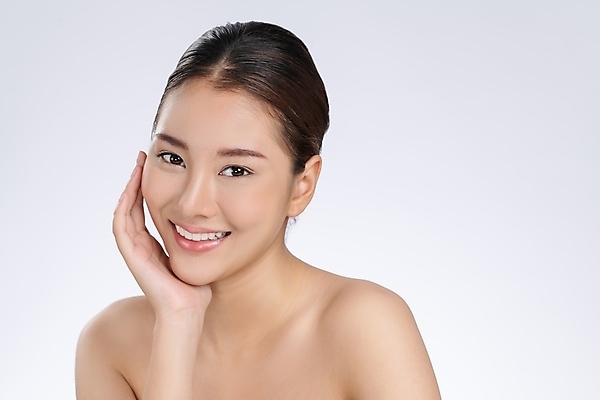 포토 JPG 해외이미지 모델 응시 여자 얼굴 한명 동양인 손짓 상반신 성인 옆모습 뷰티 우아함 피부 순수 성인여자한명만 해외202309 해외포토 1 시선 뷰포인트 컨셉 모션 사람 인종 신체부위 여자한명만 성인여자만 파일형식