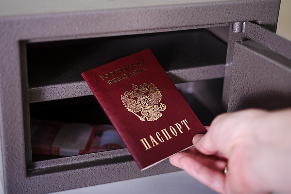 포토 JPG 해외이미지 여행 지폐 돈 비즈니스 성공 안전 사람없음 금융 경제 세일 달러 저축 업무 역사 시장 보호 구매 사인 검색 질감 문서 여권 가치 월급 계좌 러시아인 자금 전국 해외202309 해외포토 서양인 컨셉 쇼핑 작업 재산 파일형식