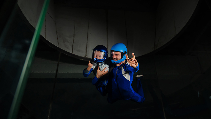 포토 JPG 해외이미지 행복 감정 안경 어린이 스포츠 운동화 수업 바람 실내 실험 소년 취미 두명 점프 검은색 강사 기쁨 장비 자유 개울 터널 야간 헬멧 스카이다이빙 항공 역동적 튜브 곡예비행 운동가 중력 해외202309 해외포토 자연요소 직업 잡화 교육 남자 길 컬러 신발 컨셉 모션 날씨 사람 내부 강 비행 보호장비 익스트림스포츠 파일형식