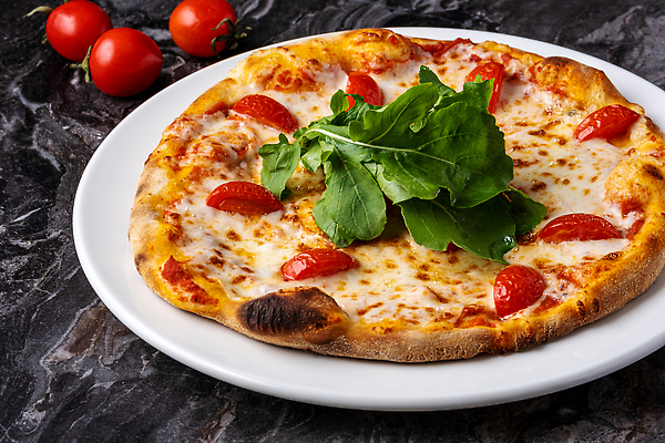 포토 JPG 해외이미지 접시 방울토마토 피자 사람없음 루꼴라 홈메이드 해외포토 식기 토마토 채소 패스트푸드 서양음식 만들기 파일형식