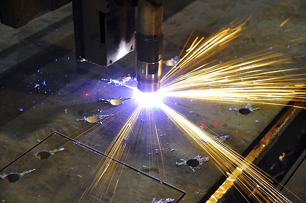 포토 JPG 해외이미지 산업 선 공장 불꽃 사람없음 빛 금속 기계 장비 공구 손전등 업무 뜨거움 제조 자르기 철 묘사 속도 시트 공학 블러 자동 철강 해외202309 해외포토 교육 공업 모션 재질 불 조명 도구 작업 파일형식