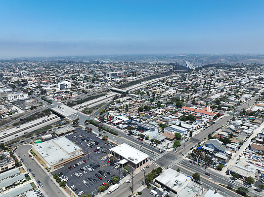 포토 JPG 해외이미지 도로 비즈니스 자동차 하늘 거리 주택 사람없음 야외 파란색 유행 미국 수확 도시 도심 캘리포니아 콘도 커뮤니티 북쪽 타운 이웃 남쪽 산티아고 조감도 힙스터 해외202309 해외포토 패션 길 육상교통 컬러 북아메리카 농업 교통시설 숙소 건물 방향 파일형식