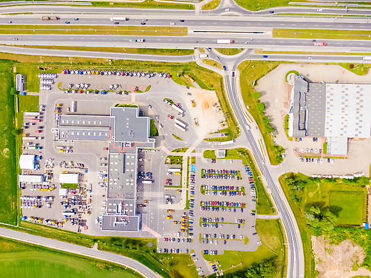 포토 JPG 해외이미지 산업 도로 여행 컨셉 밭 비즈니스 교통시설 자동차 안테나 사람없음 컬러풀 일몰 운전 트럭 화물 도시 고속도로 역 상품 정상 컨테이너 창고 상업 수납 짐차 무거움 트레일러 물류 항공촬영 드론 분배 터미널 공급 많음 해외202309 해외포토 길 육상교통 뷰포인트 컬러 교통 농업 통신 모션 노을 운송업 무게 시설 파일형식