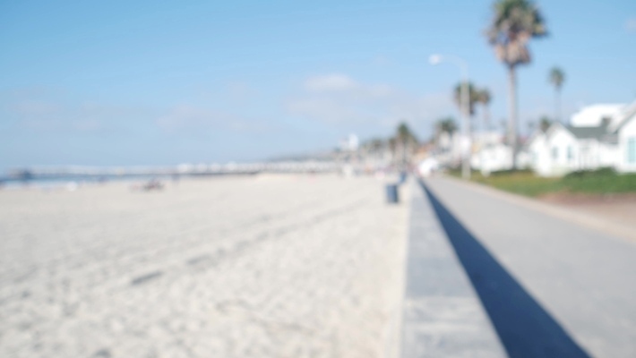 포토 JPG 해외이미지 바다 백그라운드 하늘 휴가 주택 해변 사람없음 아웃포커스 여름 야자수 미국 산책 산책로 물가 소프트포커스 휴양지 보케 캘리포니아 태평양 산티아고 산타모니카 해외202309 해외포토 나무 계절 길 북아메리카 휴식 촬영기법 풍경 건물 장소 파일형식