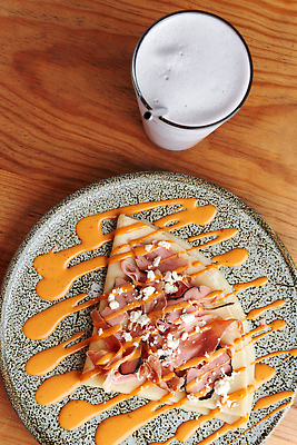 포토 JPG 해외이미지 음식 딸기 디저트 바나나 사람없음 초콜릿 달콤 아침식사 햄 산딸기 호두 성분 토마토소스 블랙베리 입가심 페퍼로니 크레이프 해외202309 해외포토 과일 육류 식사 견과류 소스_음식 소시지 맛 파일형식